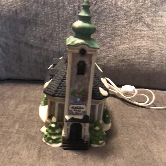 Dept 56 Alpine Village St Nikolaus Kirche - Picture 2 of 6